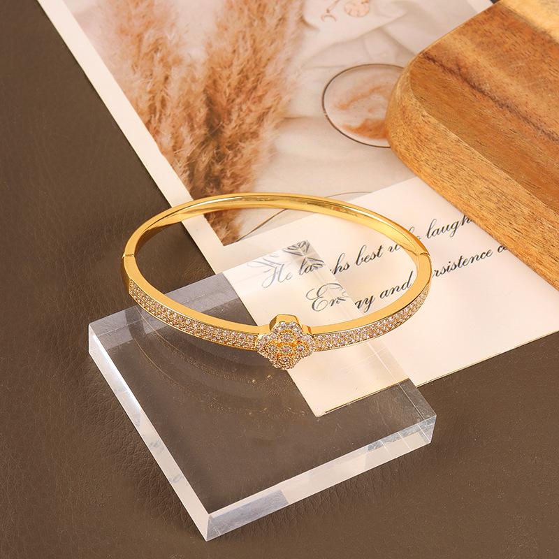 Versatile Luxury Diamond Four-Leaf Clover Women's Open Bangle Bracelet