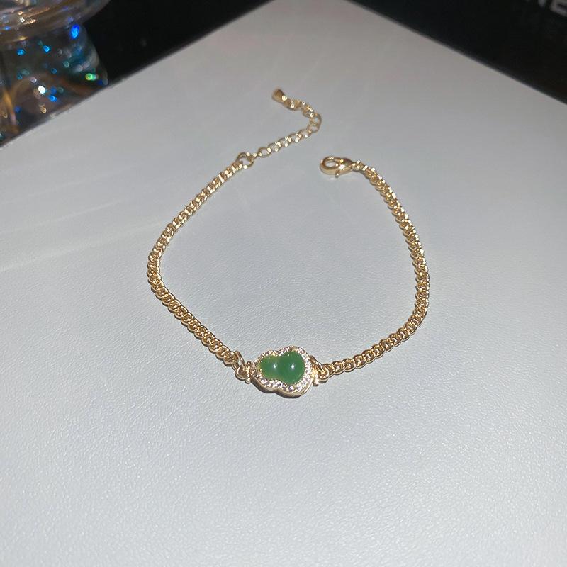Zircon Round Geometric Flower Bracelet Vintage Style Bracelet Light Luxury High-End Hand Jewelry For Women