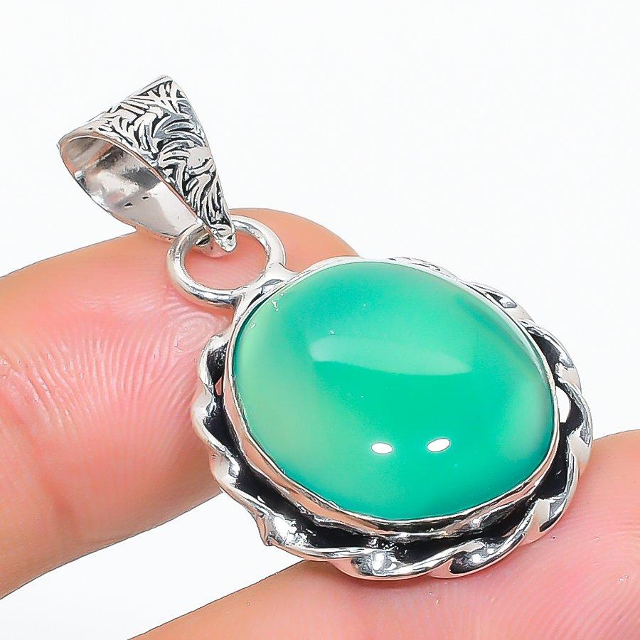 

Natural Green Onyx Gemstone 925 Sterling Silver Jewelry Pendant 1.58 h1s87
