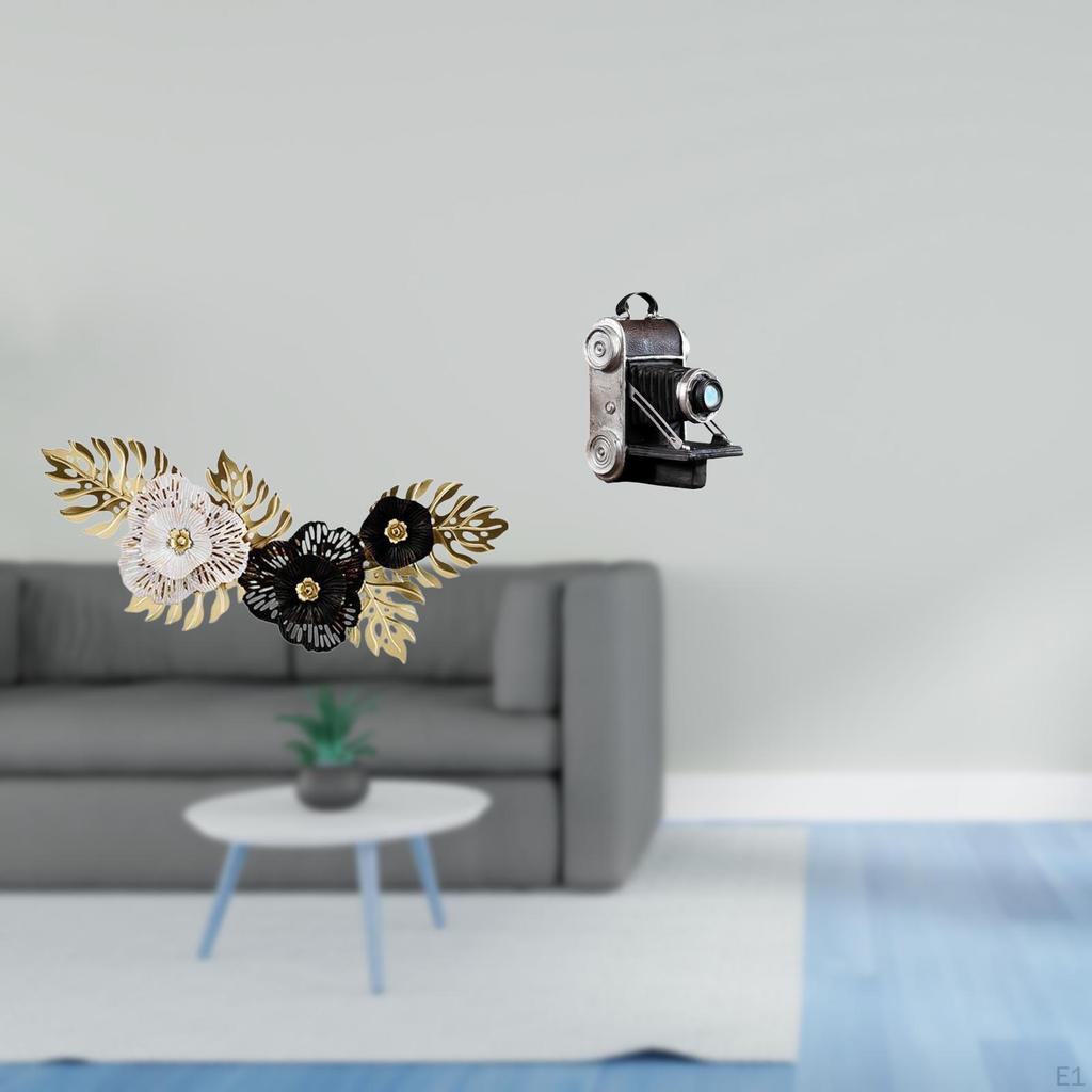 Nordic Leaves Wall Art Sculpture And Camera Statue Resin Ornament Unique Decorative Prop for Dining