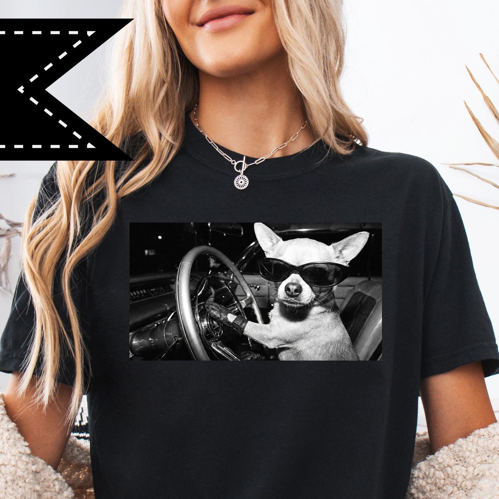 Oversized Chihuahua Shirt, Funny Nerd Gift, Dog Meme Shirt, Silly Animal Meme Gift, Chihuahua T-Shirt 4XL