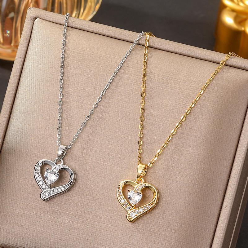 Korean Style Valentine's Day Rhinestone Heart Pendant Titanium Necklace for Women - Light Luxury Clavicle Chain Jewelry