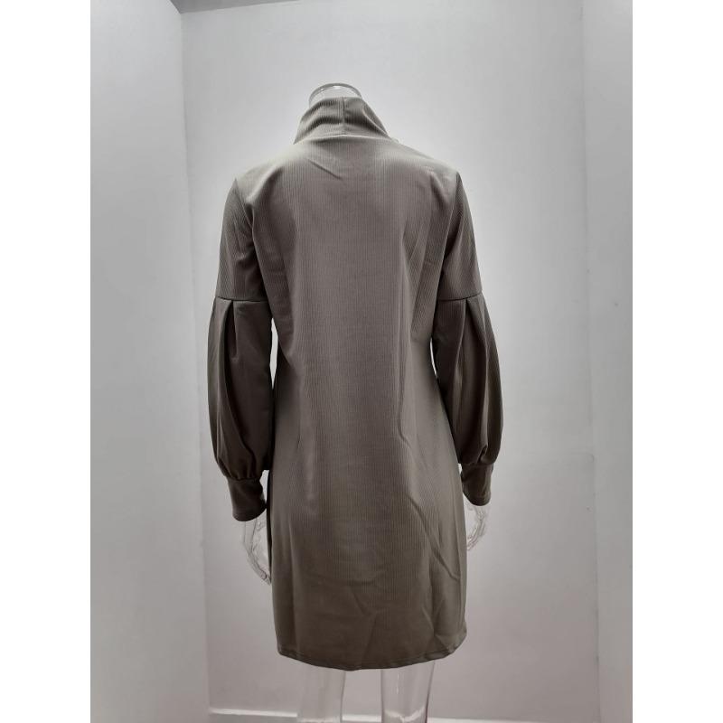 Podzimní a zimní dámské šaty s vysokým krkem, rozšířenými rukávy a bokovým střihem