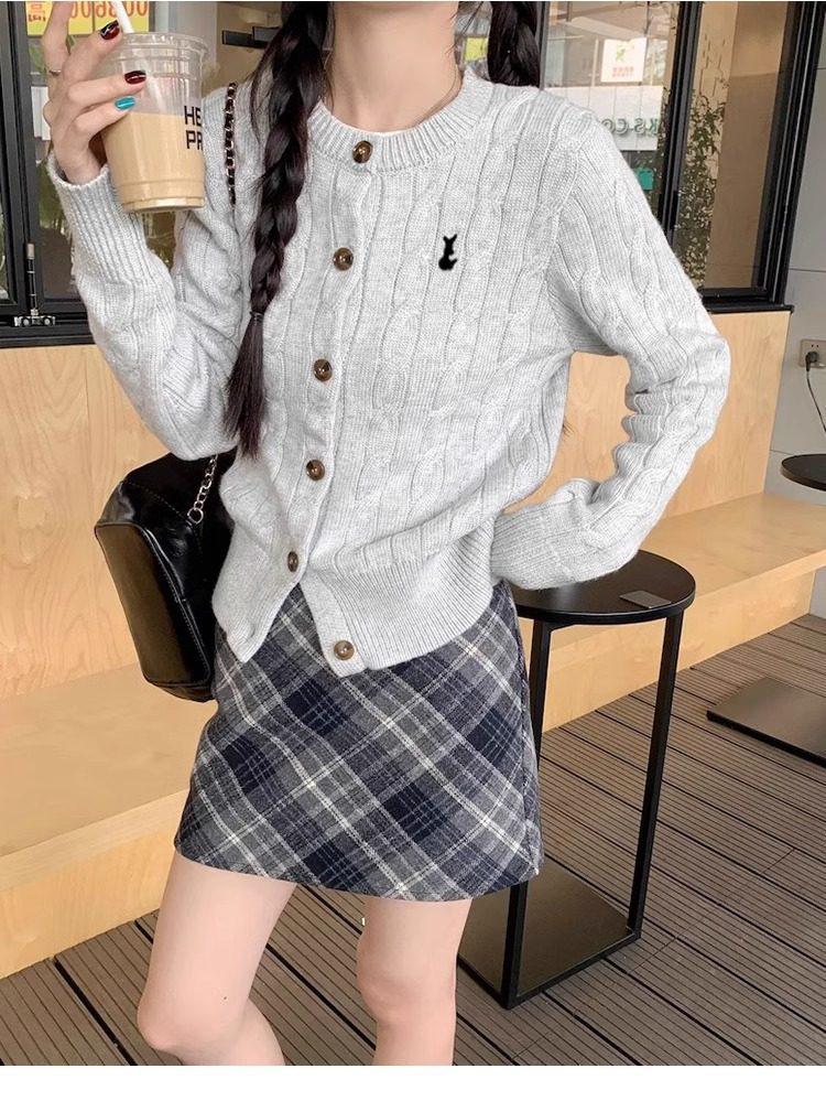 Women's A-line Plaid Retro Red Short Skirt - Autumn/Winter Petite Wool, Hip-hugging
