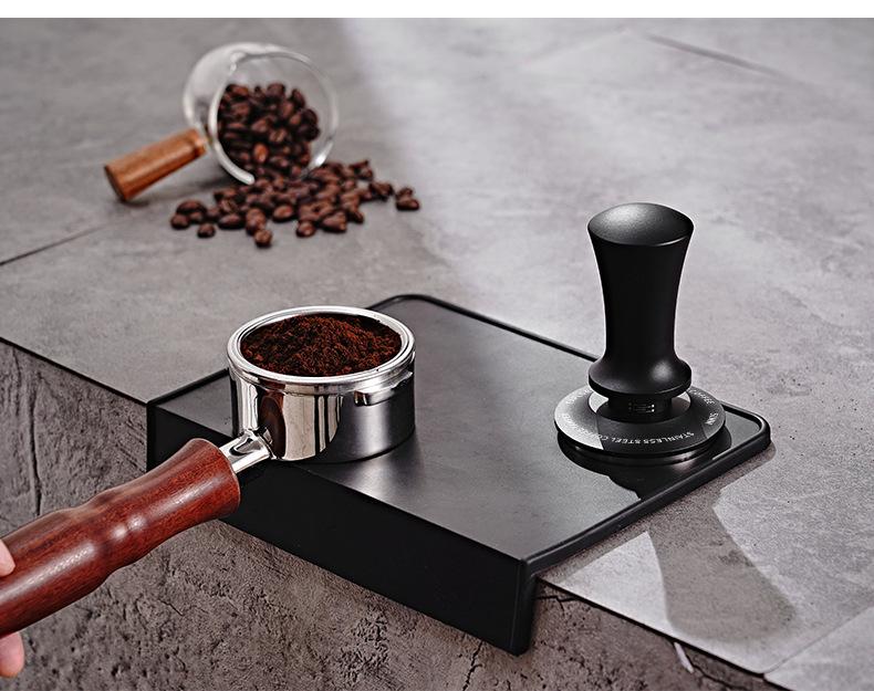 58mm Flat Bottom Stainless Steel Pressure Tamper with Scale for Coffee