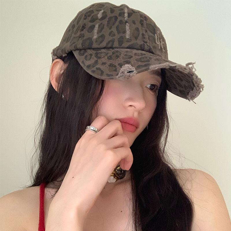 Vintage Leopard Print Adjustable Baseball Cap For Women With Embroidered Style And Sun Protection