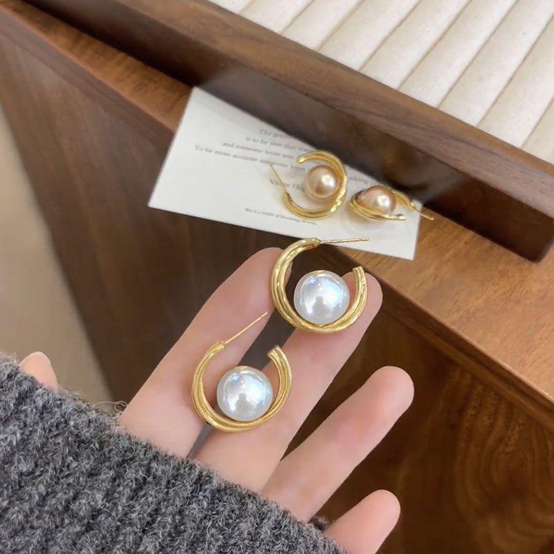 Módní náušnice pro ženy