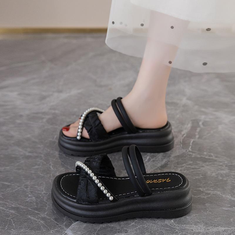 Cool slippers women's new summer wear with skirt fashion exquisite and thin sandals