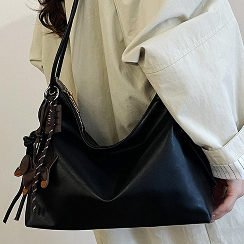 Casual Large-capacity Bag, High Appearance Level, Trendy and Fashionable Single-shoulder Armpit Bag, Commuter Tote Bag