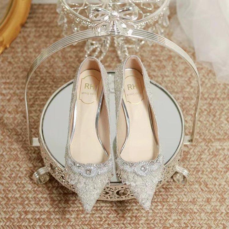 

Повседневные женские остроносые сандалии на высоком каблуке, женские милые и гладкие рукава, удобные свадебные туфли на высоком каблуке 34 серебряный