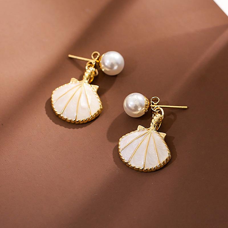 Fashion Enamel Shell Pearl Earrings For Women Exquisite Elegant Pendant Earrings Casual Vacation Party Jewelry Lady Gifts 1Pair