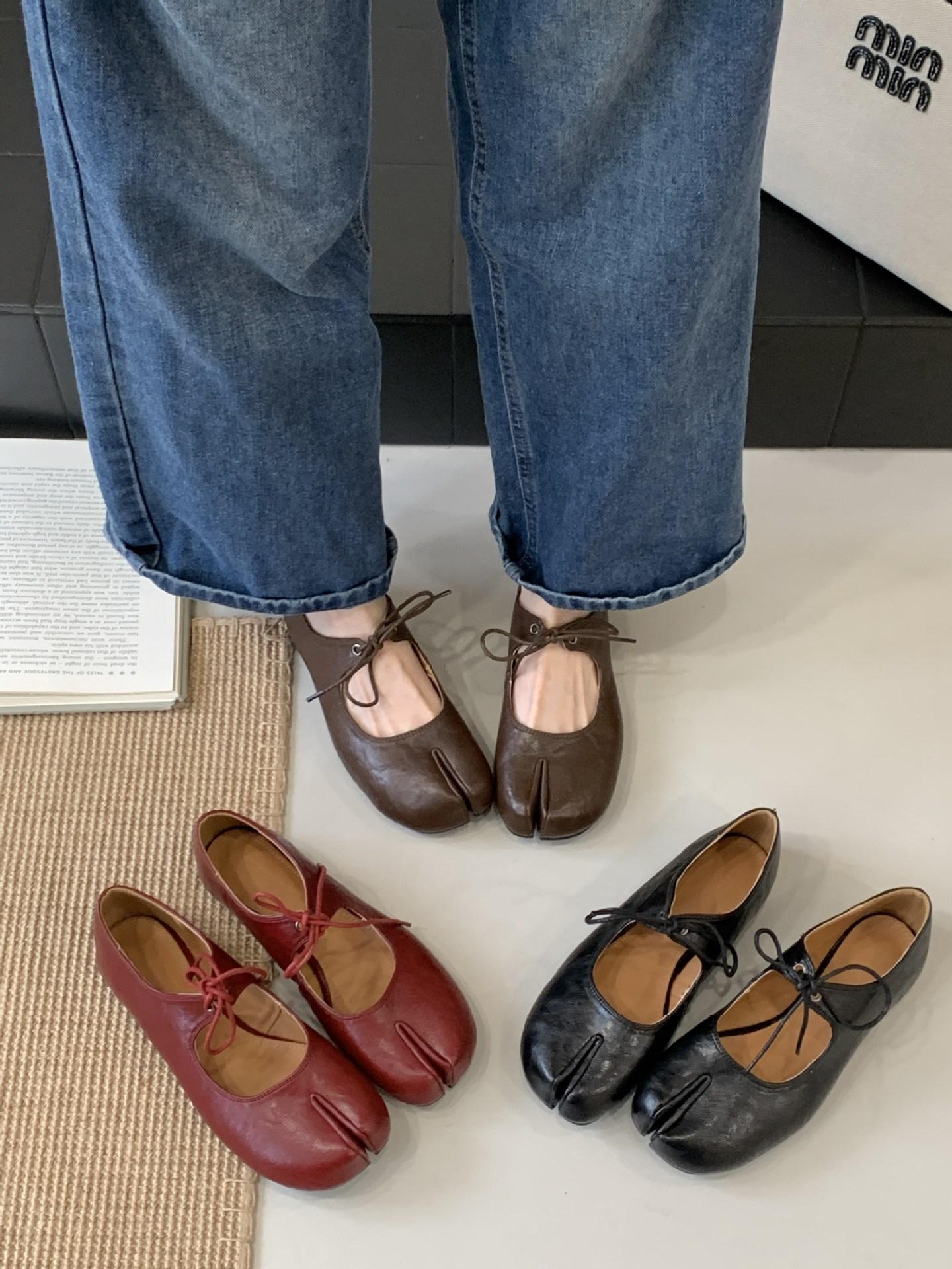 

2025 autumn and winter new retro casual inner height increase single shoes women s lace-up bow leather shoes ballet shoes 40