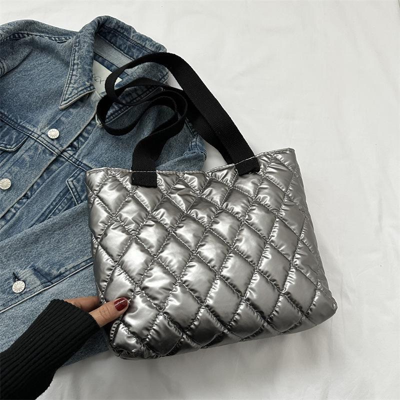 Простая мода 2025 повседневная зимняя новая мода ретро сумка через плечо женская простая модная большая вместительная сумка-тоут