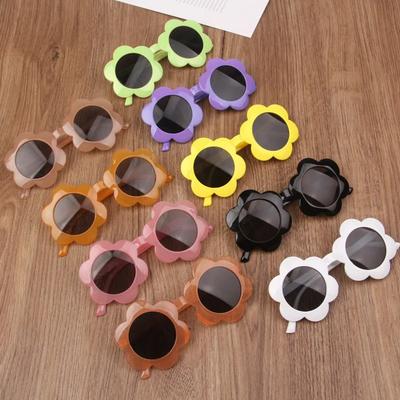 Girls Flower-Shaped Translucent Jelly Sunglasses UV Protection Kids Summer Eyewear Outdoor Party Lightweight Comfortable Toddler