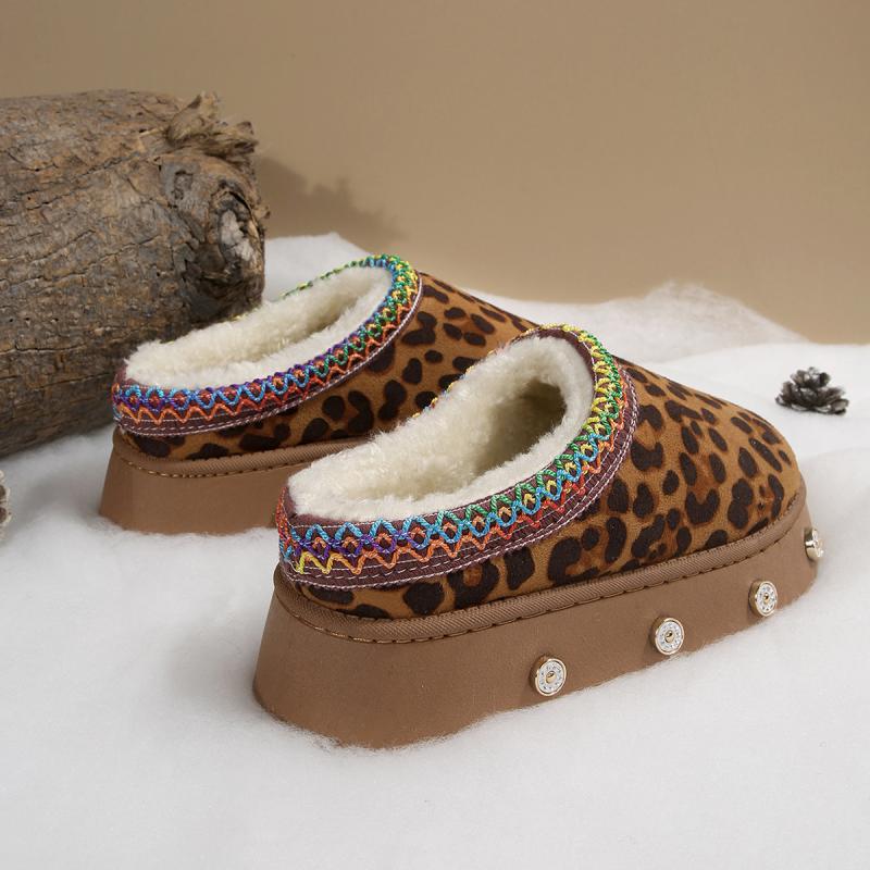 Leopard Thick Bottom Indoor Slippers For Women 2025 Winter Warm Thick Plush Home Slippers Comfort Platform Metal Rivet Slides