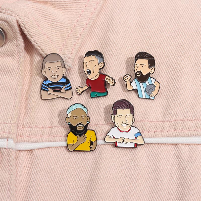 Kreativer Fußball-Emaille-Pin Coole Sterne Professionelle Sportler Anstecknadeln Revers Rucksack Abzeichen Party Schmuck Geschenk Für Fans Freunde