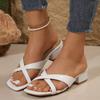 Damen Überweite Mules mit eckiger Zehenpartie und gekreuzten Riemen - Klobiger Absatz, offene Zehenpartie, Pantoletten für den Sommer, Mittelabsatz, lässige Sandalen