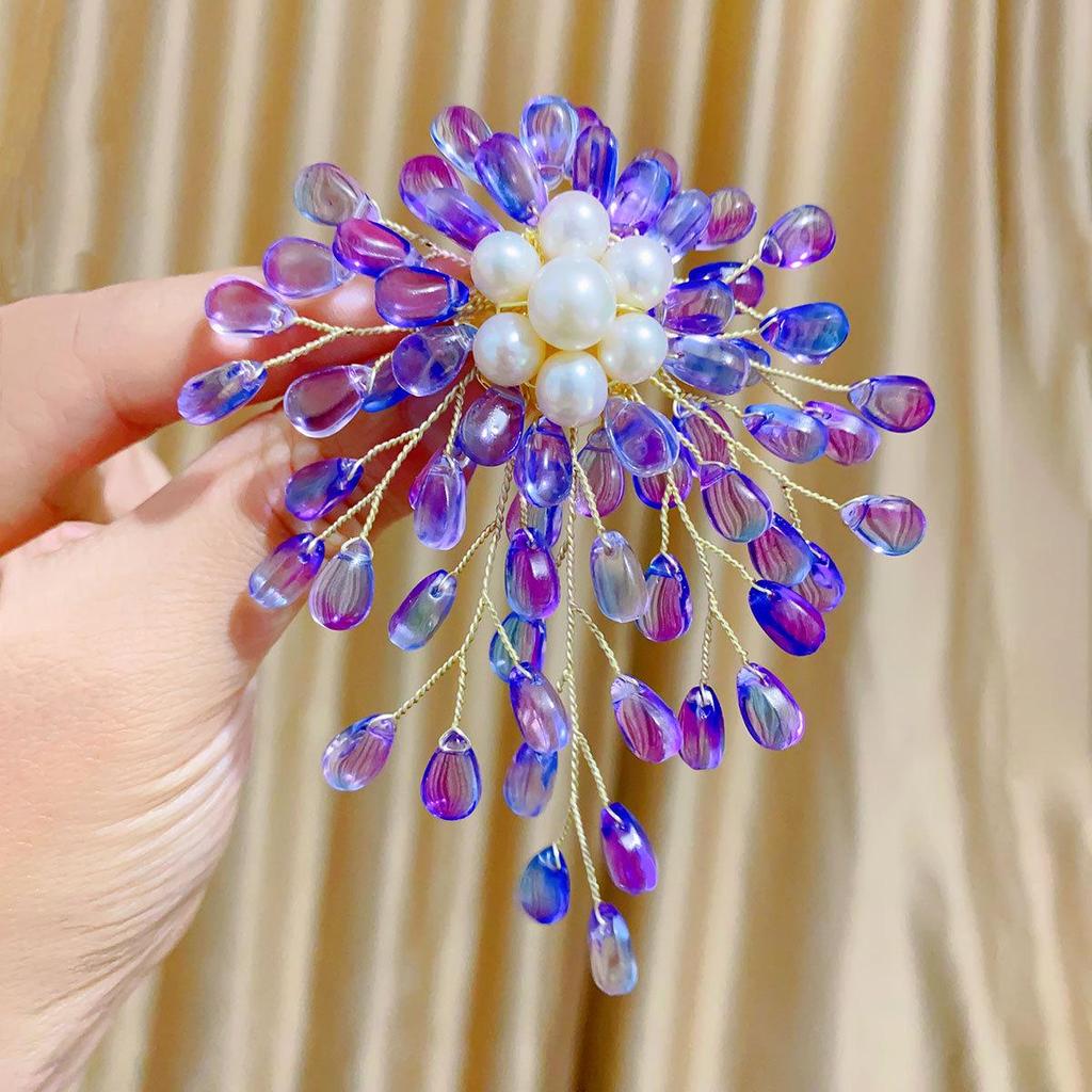 Broche en Perles d'Eau Douce Tissées à la Main - Accessoire Polyvalent Haut de Gamme