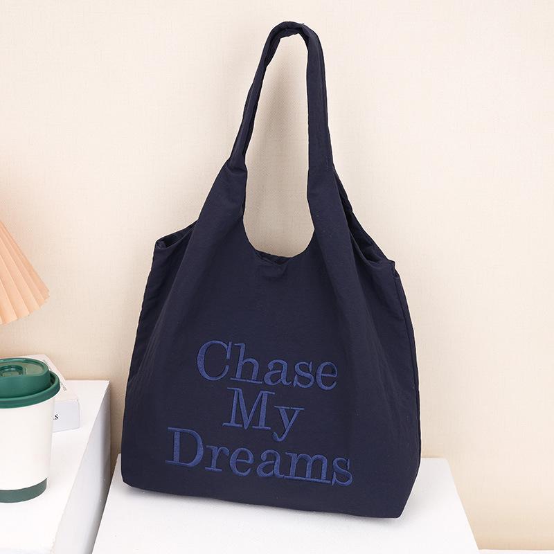 

Женская холщовая сумка через плечо в корейском стиле: Большая вместимость, Универсальный, 3D буквы, Простая вышивка. темно-синий