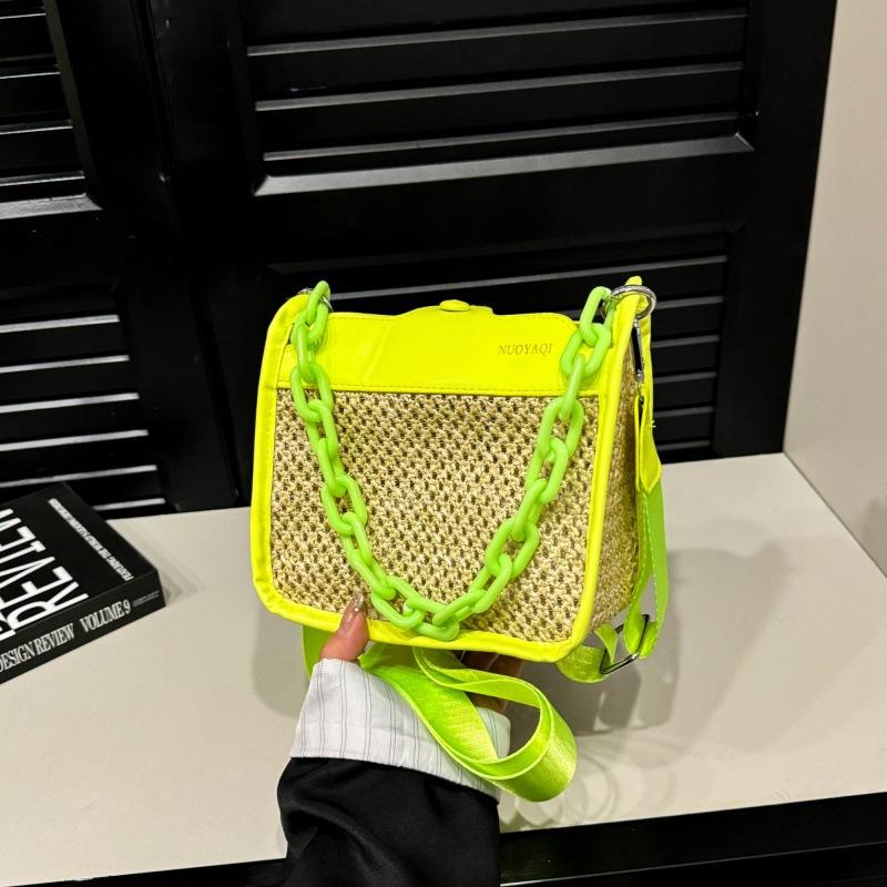 Woven Chain Handbag Women's 2025 New Textured Straw Shoulder Messenger Bag Versatile Contrasting Color Small Square Bag