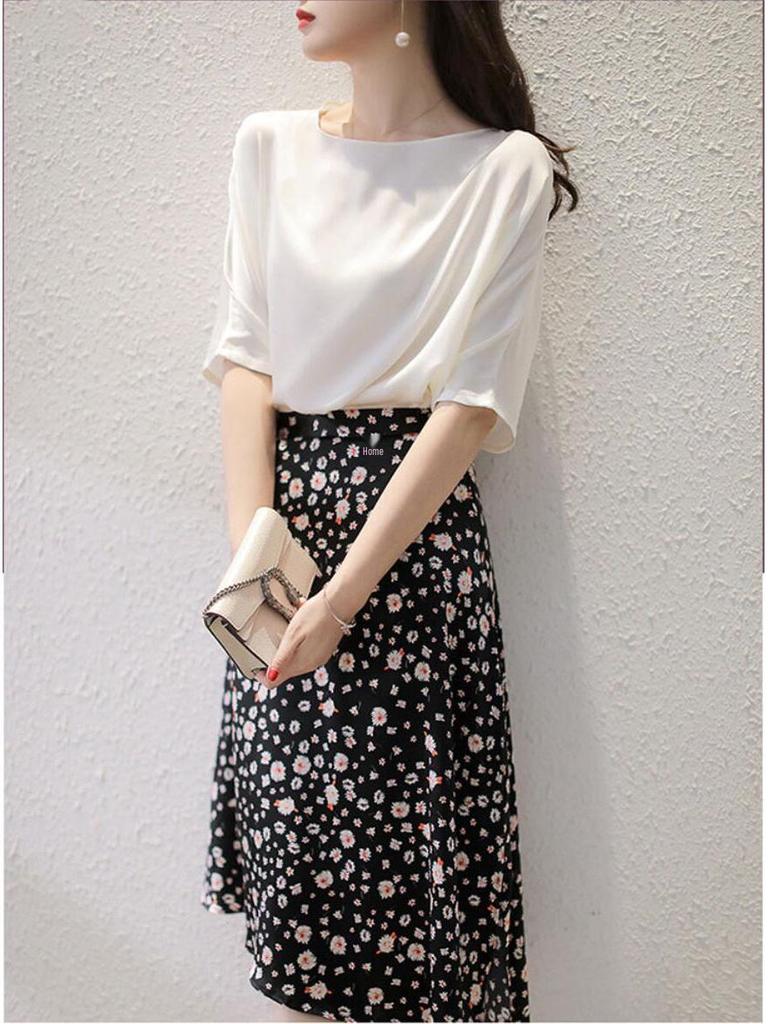 Korean Style Satin Three-Quarter Sleeve Women's Slimming Top