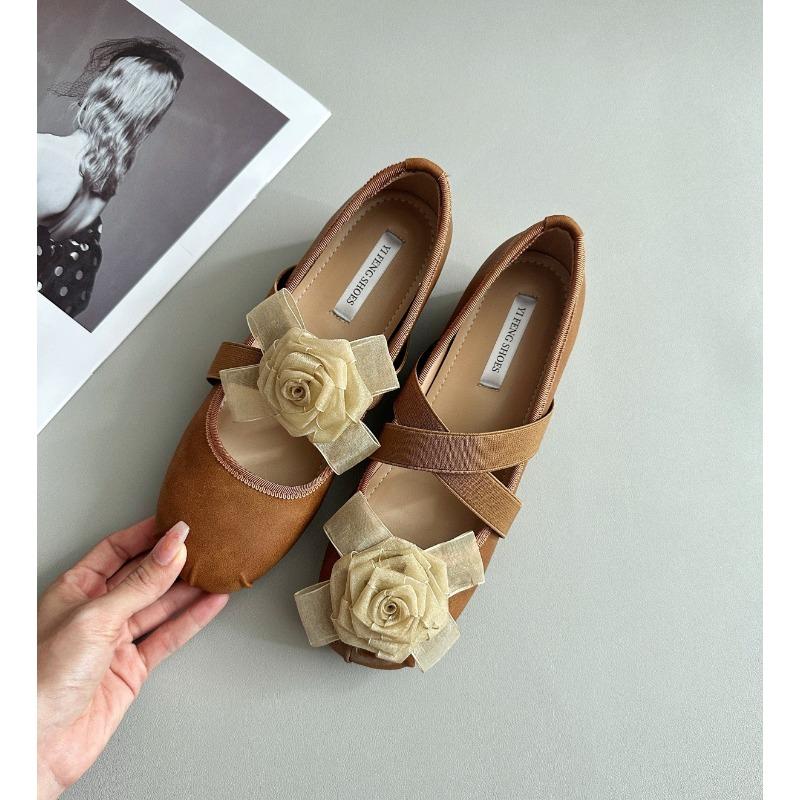 Sheepskin version inner height-increasing shoes genuine leather retro camellia shallow mouth single shoes female pig nose cross belt Mary Jane shoes