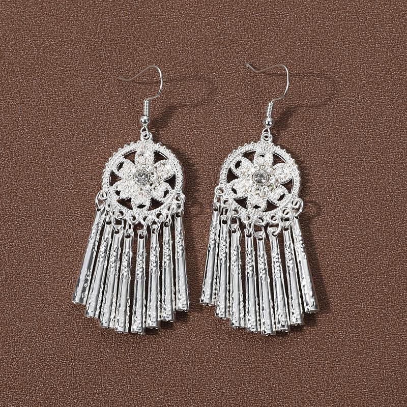 Etnické náušnice s třásněmi z imitace stříbra Miao ve tvaru listů