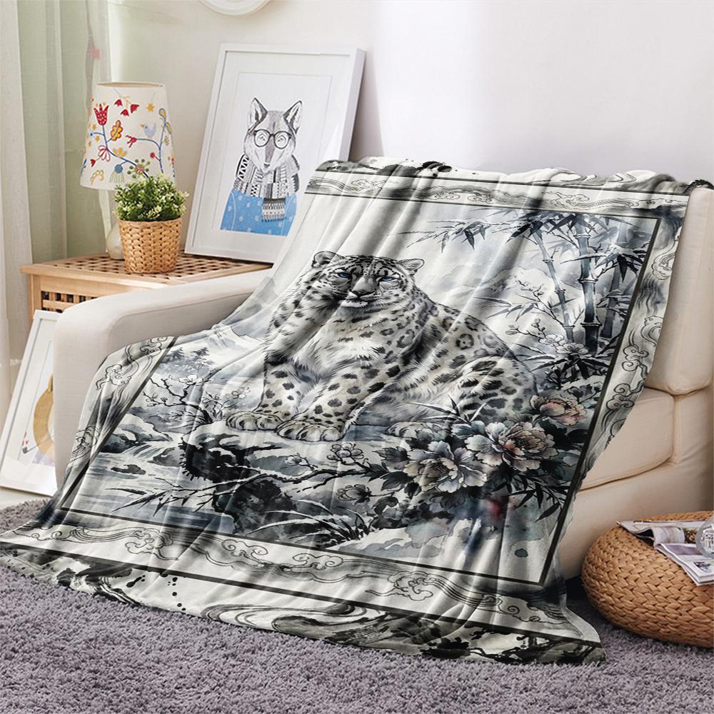 Snow Leopard Animal Print Flannel Blanket, High quality Comfortable for All Seasons, Home Decor, Warmth and Comfort, Perfect for Christmas Gifts119