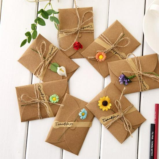 Handmade Kraft Paper Dried Flower Greeting Card - Holiday Wishes for Customers