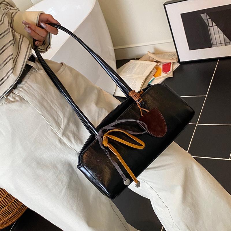 Large-capacity retro French underarm bag women's 2025 new versatile foreign fashion shoulder bag portable tote bag