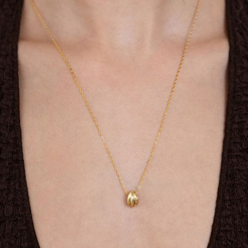 Tatiana (925 Silber) Gebogener Muschelanhänger Lange Halskette NZ2501