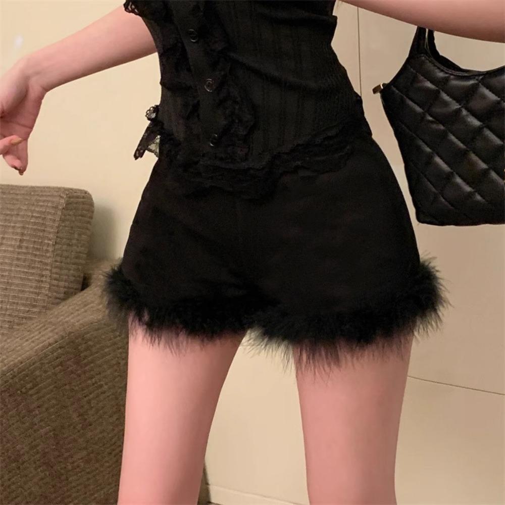 Women's Casual Pants High-end Black Fur Design Patchwork Pants New Spring High Waist Hip Shorts