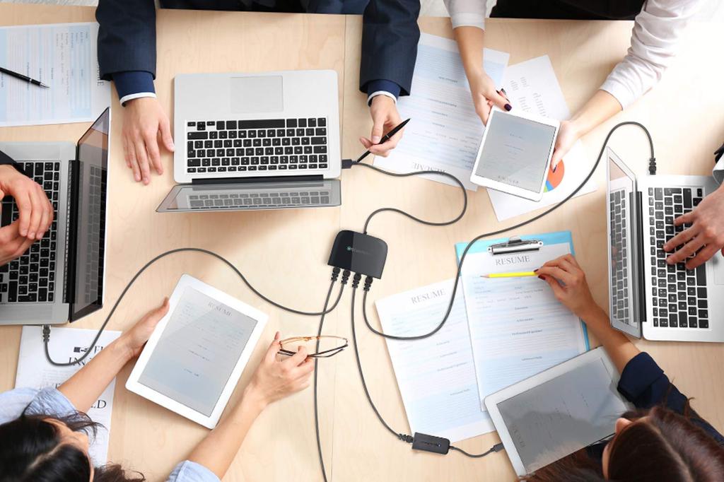 Cable Matters Switching Hub LAN Hub USB 4 Port Wired LAN Adapter Gigabit Compatible with Nintendo Switch 3.1