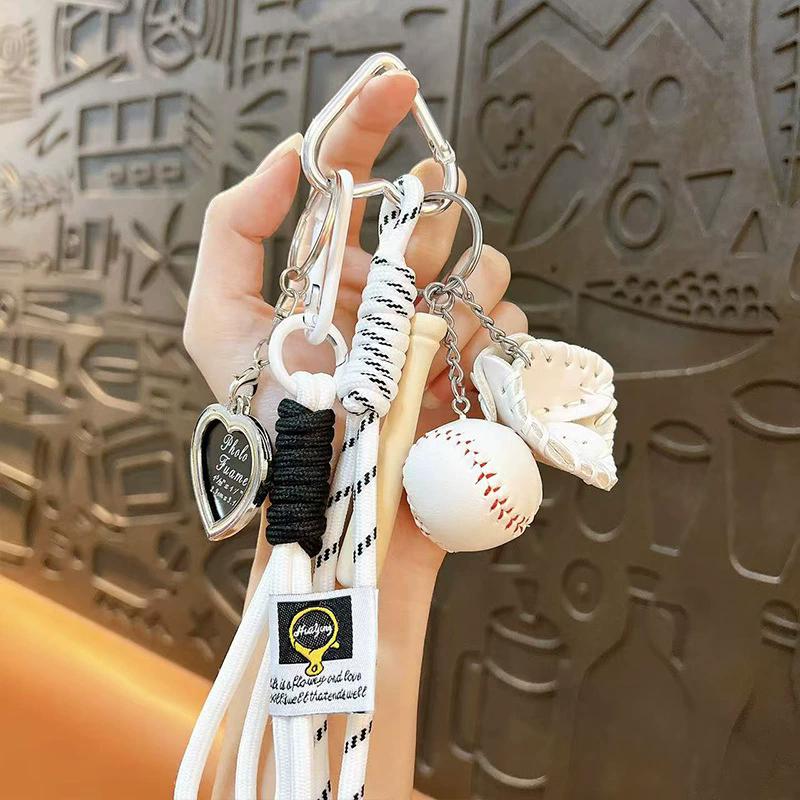 

Cute Baseball Decor Keychain diy Fashion Bag Pendant sport travel Keychain Baseball Decor Key Chain Fashion Accessory for Gift