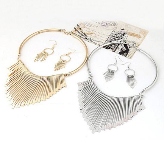 Women's Fashion Luxury Tassel Pendant Choker Necklace Hook Earrings Jewelry Set