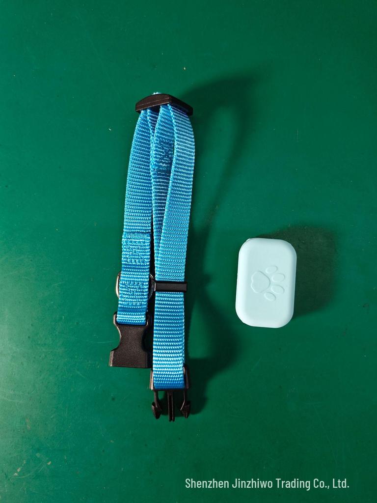 MFi Certified Smart Pet Collar with Locator & Protective Tracker Cover