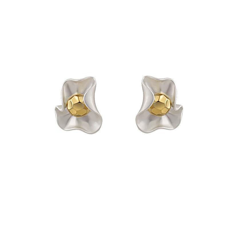 Light Luxury High-end Temperament Atmospheric Dumb Silver Petal Stud Earrings Niche Unique Ear Clips Mosquito Coil Disc Women Without Ear Piercings