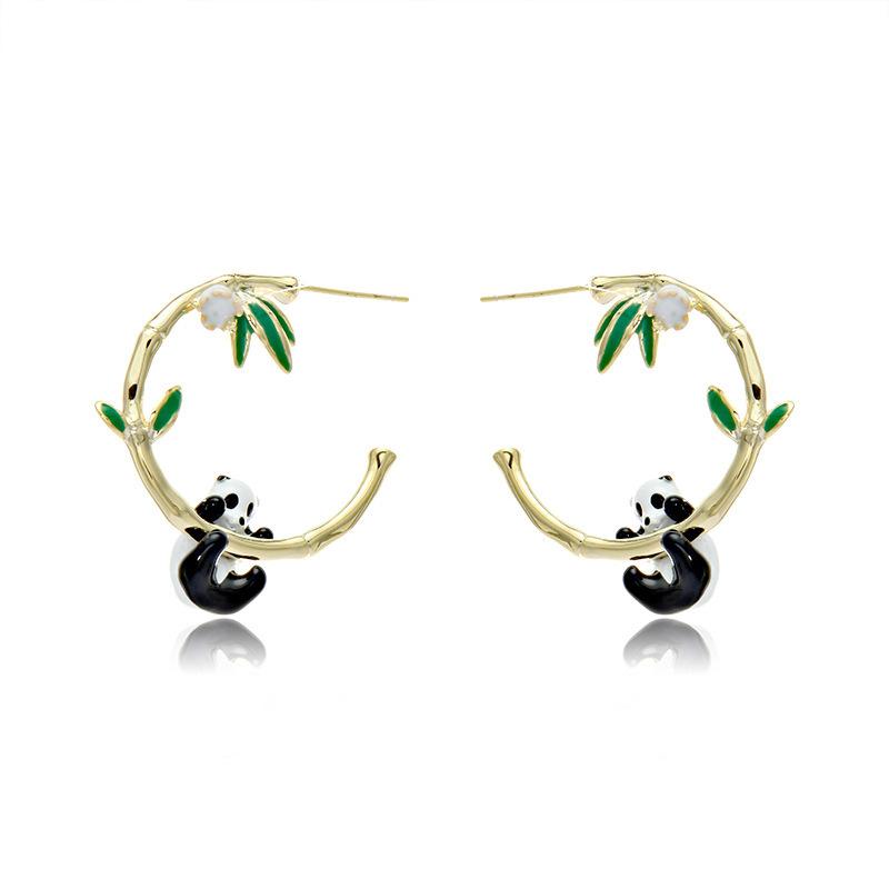 High-end short hair earrings, niche light luxury panda bamboo earrings, atmospheric face, thin dripping oil earrings for women