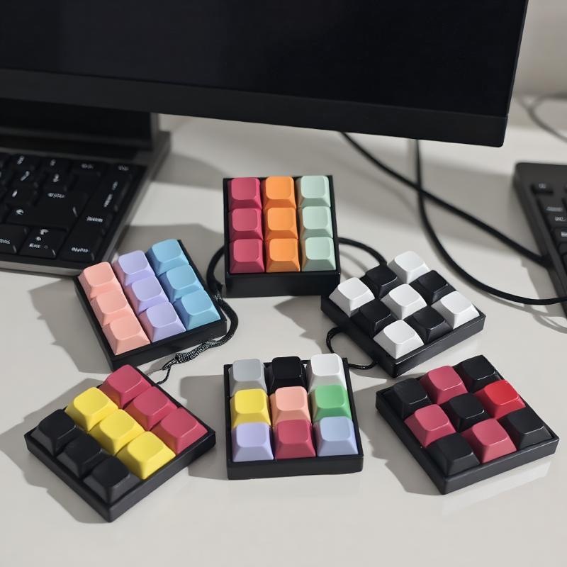 Set Portachiavi Fidget Clicker Tastiera Portatile a 9 Tasti Pulsanti Per Sollievo Sensoriale dallo Stress Ideale Per Ufficio Viaggio Borsa Giocattoli Ciondolo
