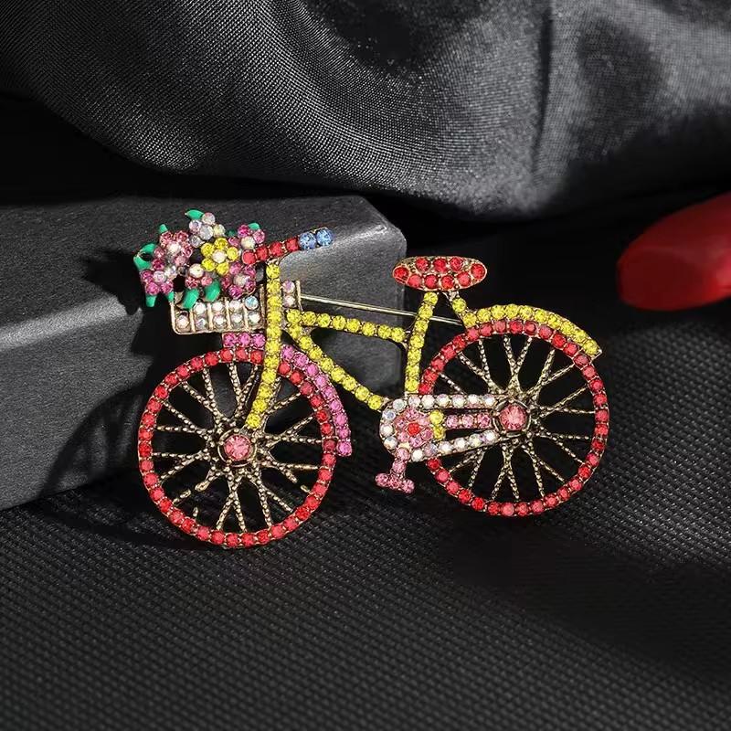 Creatieve Fiets Broche voor Dames Heren Mode Strass Bloemenmand Broches Spelden Sieraden Accessoires Feest Cadeaus 2025