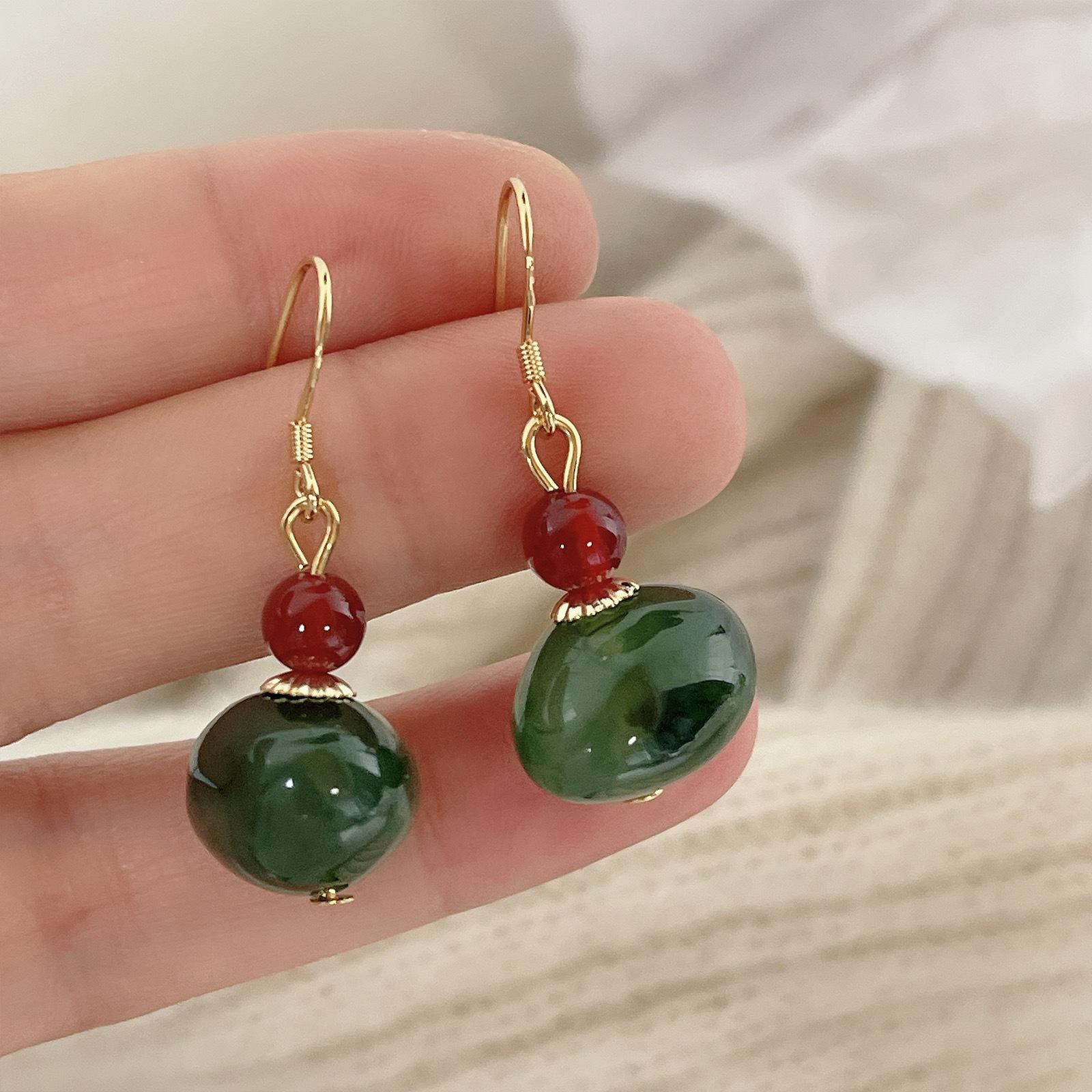 

Модные серьги-подвески для женщин зелёный