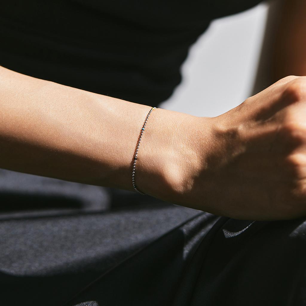 S925 Sterling Silber Japanischer und Koreanischer Ins-Stil Buntes kleines Perlenarmband für Frauen Süßes kleines einfaches Armband