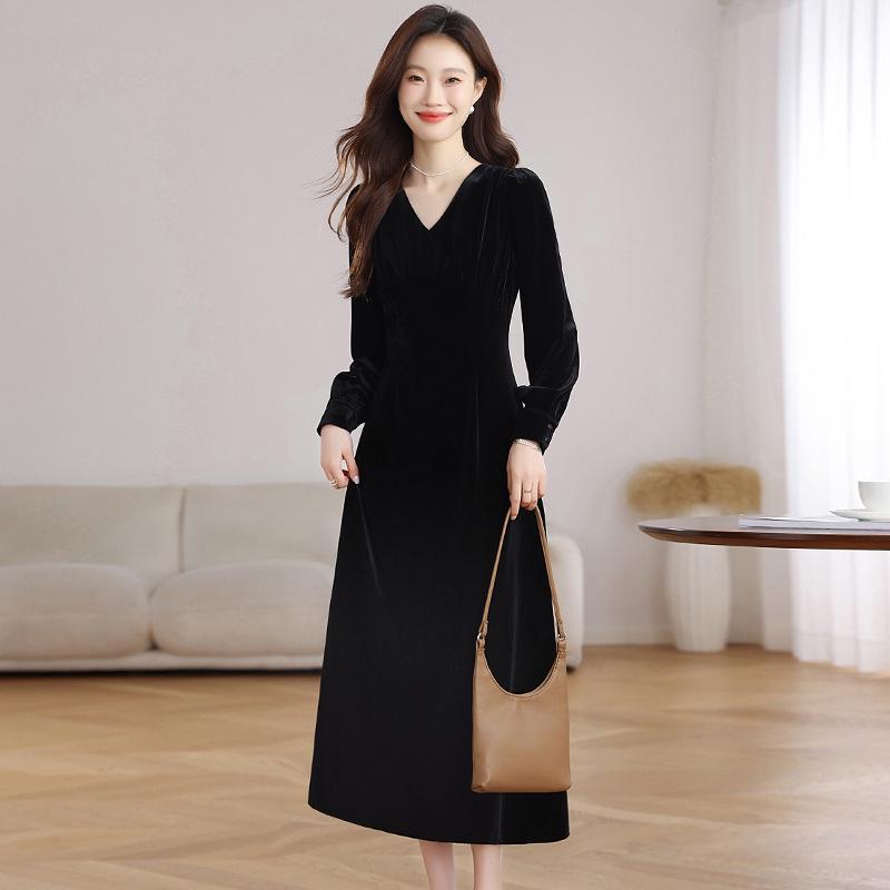 Genuine Velvet V-Neck Slim Long Dress for Women - French Chic Style