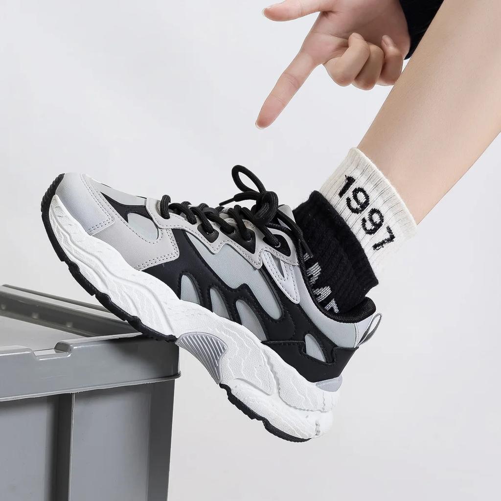 Latest Spring/Autumn Women's Lace up Color blocked Fashion Versatile Casual Shoes Thick soled Wear resistant Sports Shoes