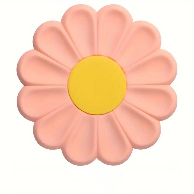 Daisy Coasters Silicone Material Cute Flower Shape High Temperature Resistant Coffee Coasters Silicone Mats for Kitchen Counter