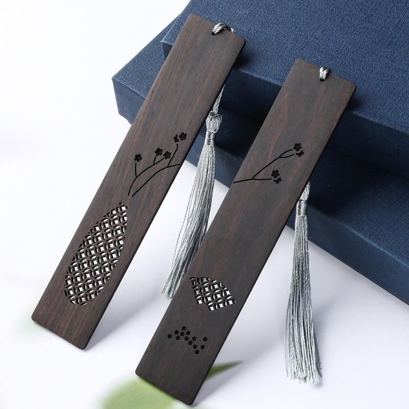Sandalwood Hollow Acacia Bookmark - Literary Retro Solid Wood Gift Box Edition.