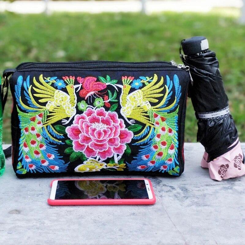 1PC Women's Embroidered Flowers Nylon Crossbody Bag Ladies Luxury Large Capacity Travel Shoulder Bags