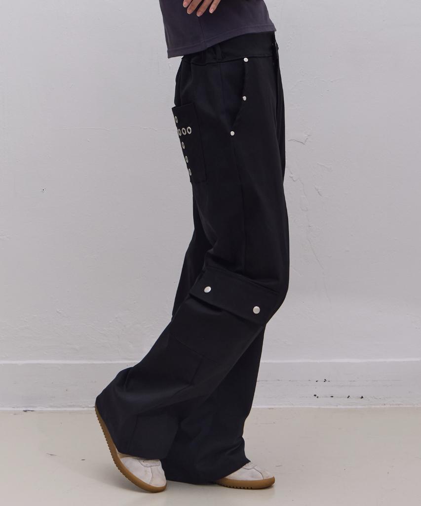 Ebeulisi Eyelet Wide Cotton Cargo Pants (Black)