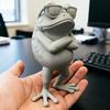 3D Printed Frog Figure, Mini Desktop Ornament, Simulated Frog Model with Sunglasses Crossed Arms, Standing Frog for Desk, Car Interior