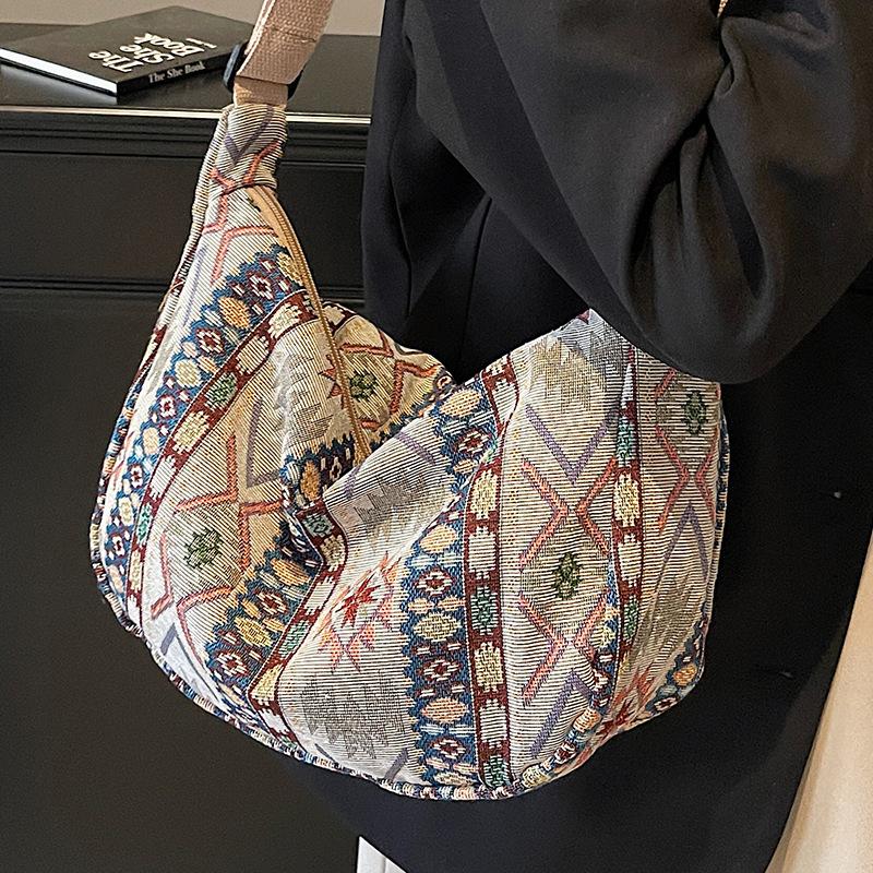 Large Capacity Ethnic Style Dumpling Bag Women's New Trendy Fashion Crossbody Bag Women Ins Niche Shoulder Bag Women